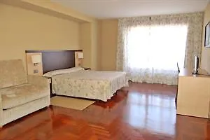 Portazgo Residencia Hotel *